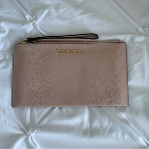 Michael Kors wristlet perfect condition never used